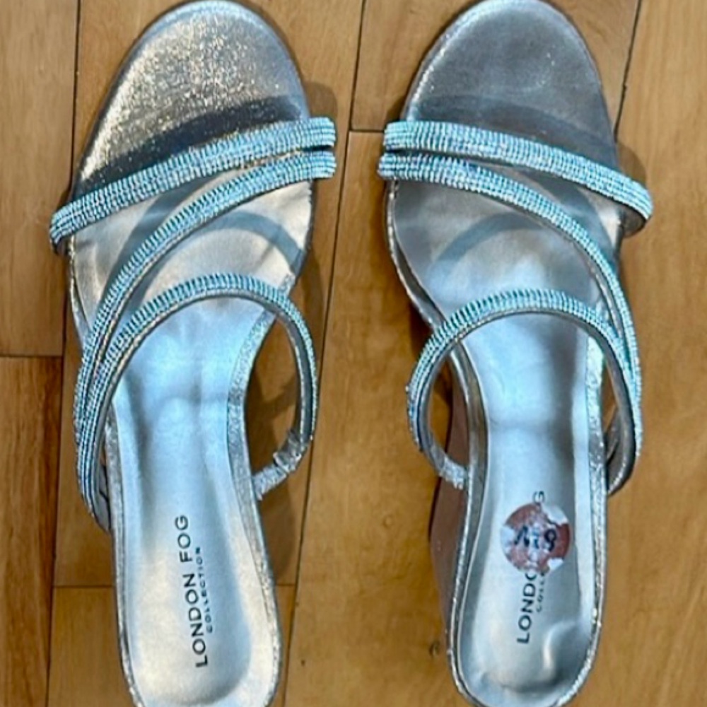 London Fog Collection beautiful & comfortable, sparkling gold, wedge platform